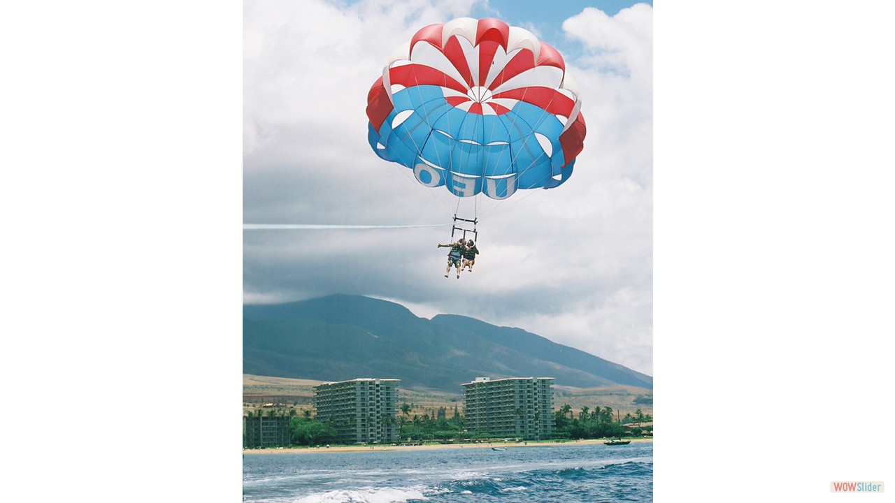 0_0228_Hawaii_Vacation_TAIRAX0-R1-016-Hawaii_Vacation_6A.jpg